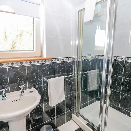 Bluebell House And Gardens * Rossbrin