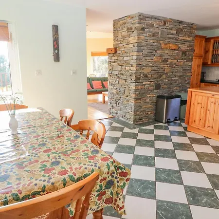 Holiday home Bluebell House And Gardens Rossbrin