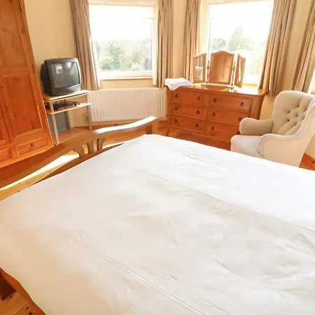 Holiday home Bluebell House And Gardens Rossbrin