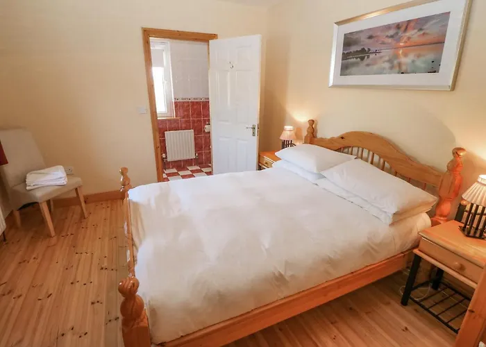 Bluebell House And Gardens Hébergement de vacances Rossbrin